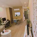 펜션 Downtown Retreat *