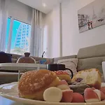 Downtown Retreat 펜션 레메소스