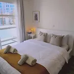 Downtown Retreat 펜션