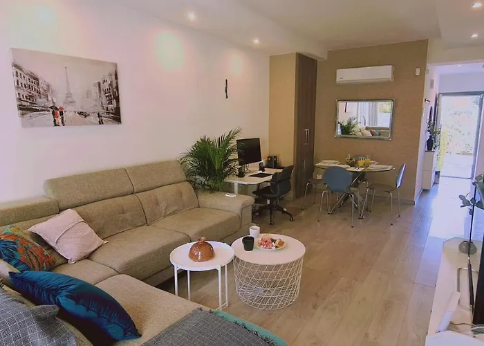 Downtown Retreat * Limasol